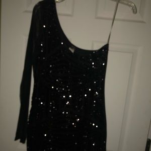 One sleeve black sequins mini dress